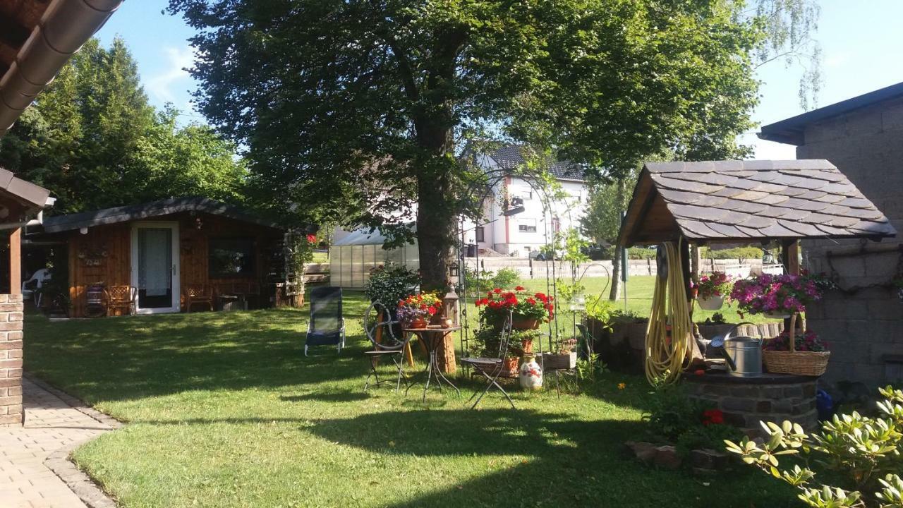 Ferienwohnung Virginija Ditscheid Esterno foto