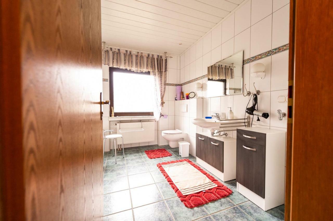 Ferienwohnung Virginija Ditscheid Esterno foto