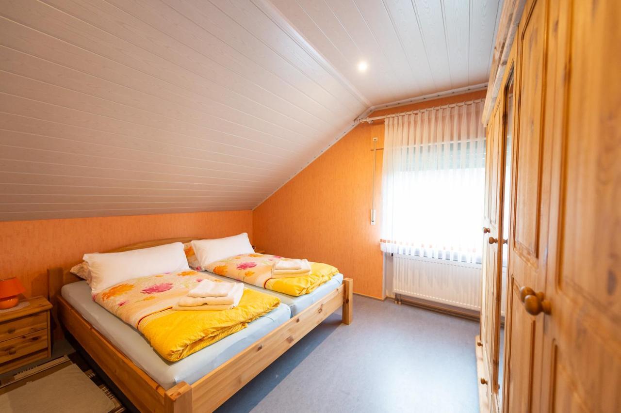 Ferienwohnung Virginija Ditscheid Esterno foto